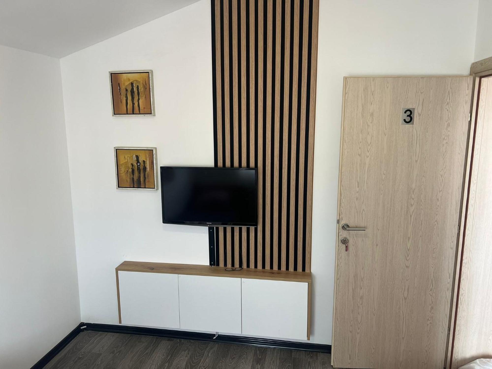 Apartman Grande Ajna Apartment โมสตาร์ ภายนอก รูปภาพ