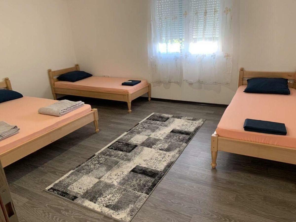 Apartman Grande Ajna Apartment โมสตาร์ ภายนอก รูปภาพ