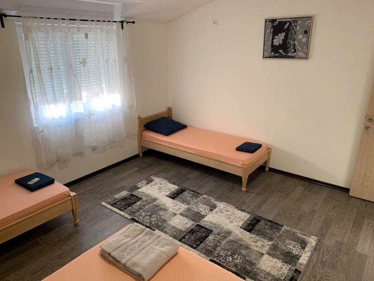 Apartman Grande Ajna Apartment โมสตาร์ ภายนอก รูปภาพ